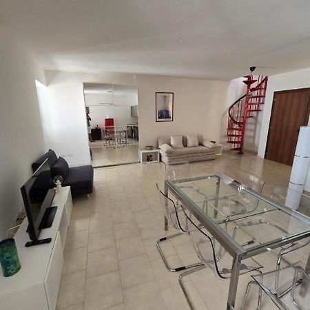 La Torretta Apartment Peschiera del Garda Exterior foto